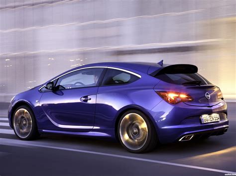 Fotos De Opel Astra GTC OPC 2012