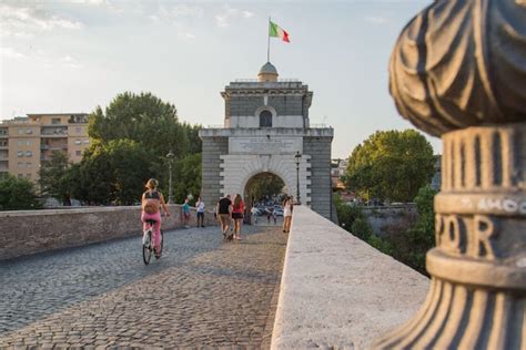 Rome4uஇ Roma e Lazio x te Ass ne Culturale Tour in bicicletta Ponte