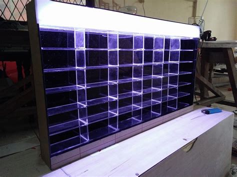 Ide Desain Rak Display Case Hot Wheels Backdrop Solo