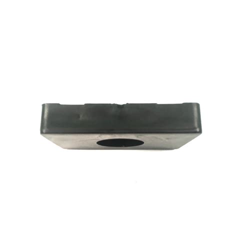 Резиновый уплотнитель ЭПДМ для крепления снегозадержателя