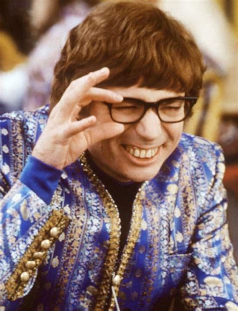 images  austin powers  pinterest kristen johnston