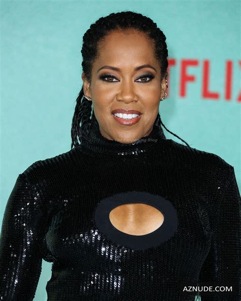 Regina King Sexy Seen Showing Off Her Hot Legs And Cleavage At The Harder They Fall Premiere In