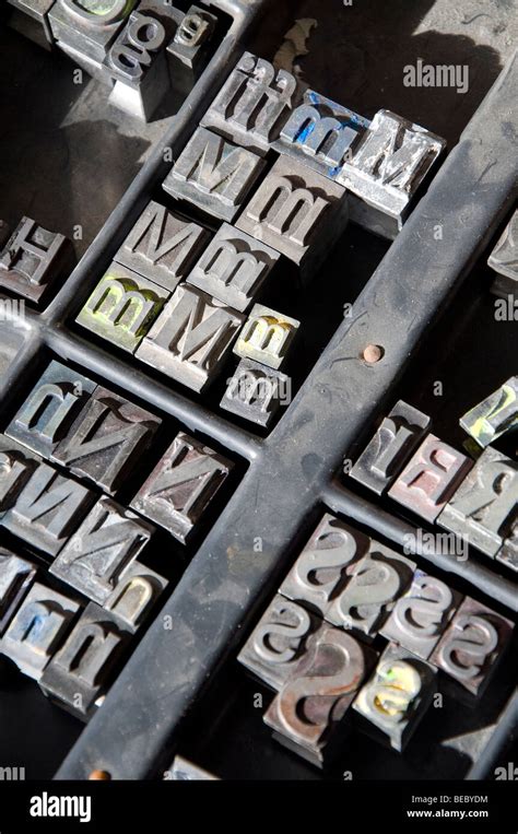 Typeface Alphabet Antique Black Block Characters Classic