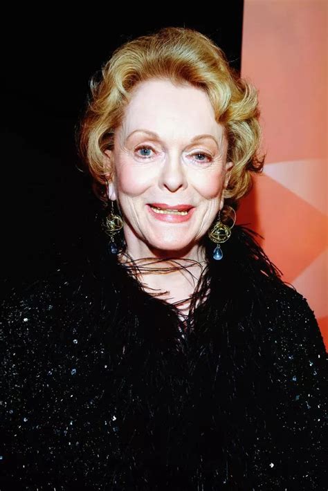 8 Hot Sexy Shirley Douglas Bikini Pics