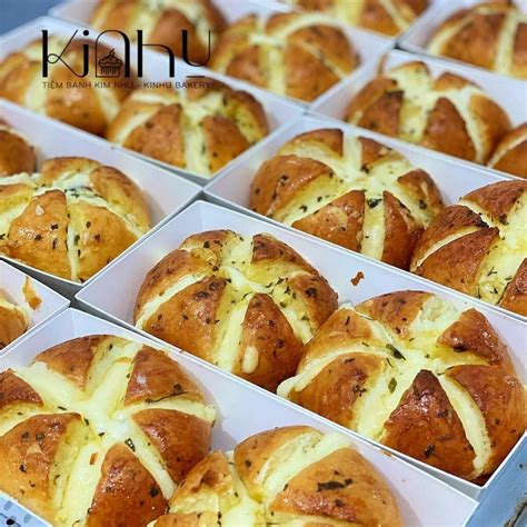 Bánh mì bơ tỏi phô mai - Tiệm bánh Kim Như