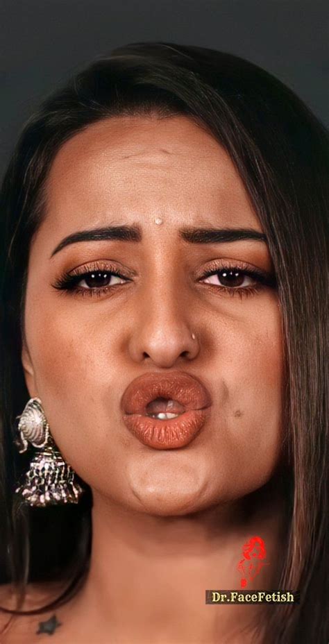 Pin By Gbudukh Budukh On Sonakshi Sinha Hot Images Of Actress