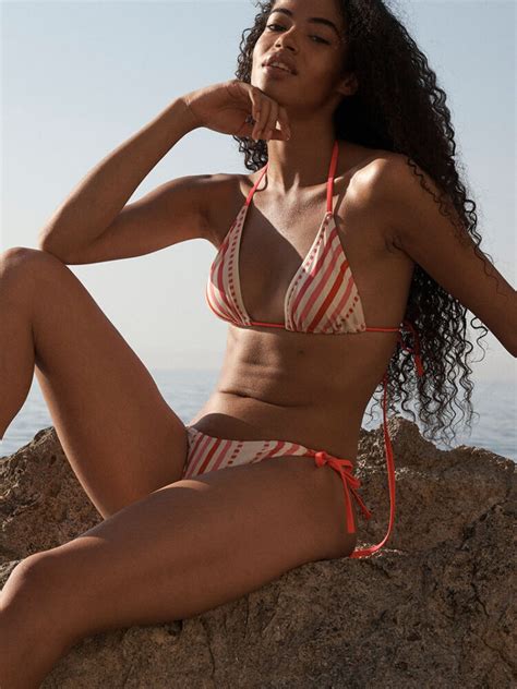 9 Hot Sexy Bekah Costa Bikini Pics