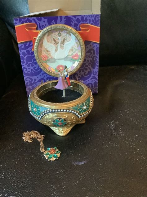 anastasia music box 7