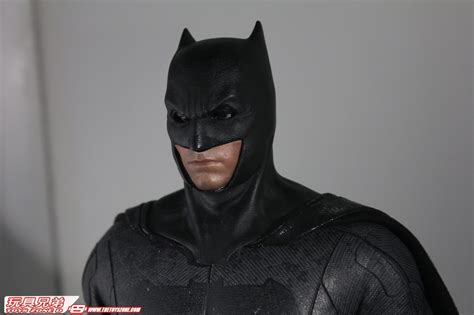 Hot Toys正義聯盟蝙蝠俠 Batman 實物樣辦登場 Toys Zone D 玩具兄弟 Figures Price List Reviews