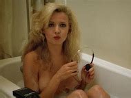 Biohazard nude pics página 1