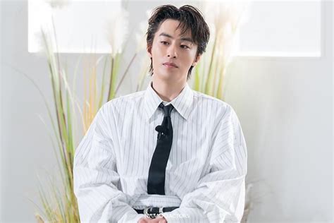 Koo Kyo Hwan Moon Ga Young Bintangi Remake Film Us And Them