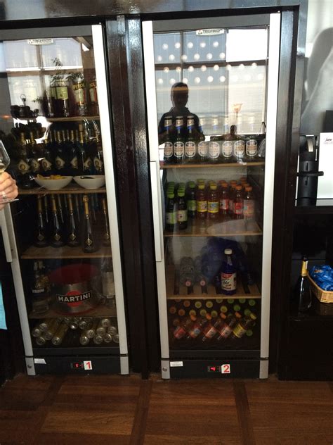 10 Days In Italy: Venice Airport Marco Polo Lounge Review - Pizza In Motion