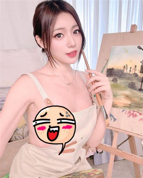 Mặc tạp dề vẽ tranh hot girl Trung Quốc gặp sự cố trang phục Báo Tri thức và Cuộc sống TIN