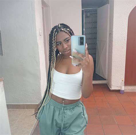 Queen Perla Cam Model Free Live Sex Show Chat Stripchat