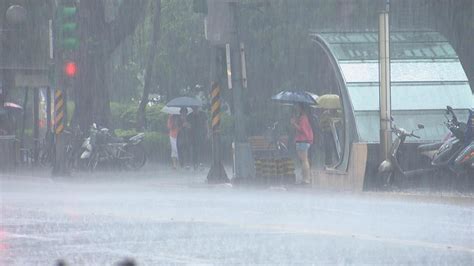 快新聞／雨區再擴大！ 全台11縣市「豪大雨特報」 民視新聞網