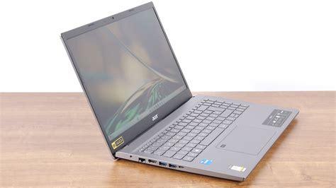 Asus Vivobook 17 (X1704ZA-AU245W) Test | CHIP