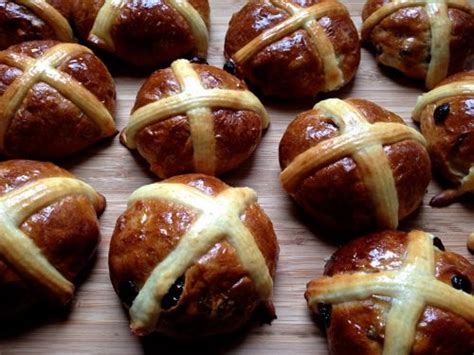 Az Angol H Sv Ti Hagyom Nyok S A Hot Cross Bun Recepttel Vajas Keny R