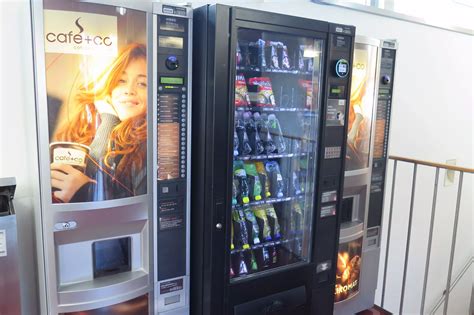 avtomat, avtomat za hrano, hrana, pijača | Nova24TV