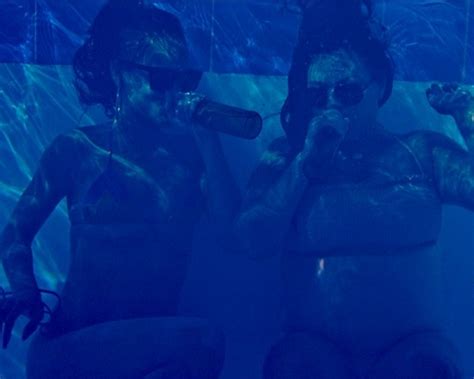 Rihanna Wet And Wild Bikini Pictures Are Just Generally Amazing Daily Record