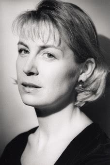 The Untold Life Stories of Buddhist Nuns Revealed