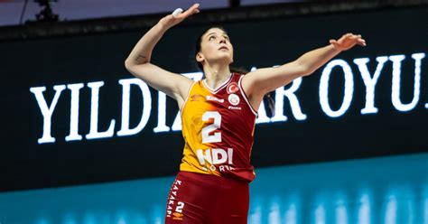 Galatasaray Daikin de forma giyen milli voleybolcu ilkin Aydın ın son