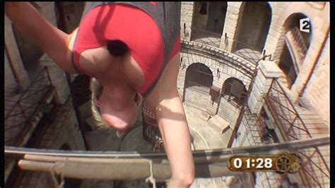 Naked Rebecca Hampton In Fort Boyard