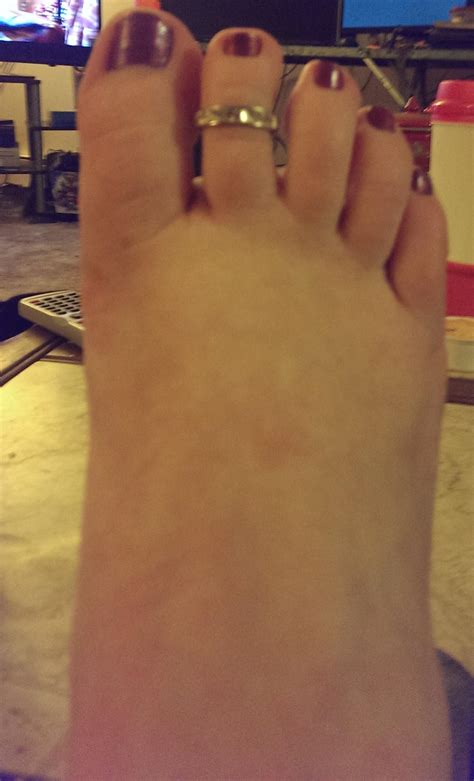 toe ring : r/feetpics