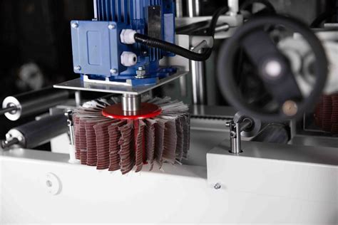 Купить станок щеточно-шлифовальный трехсторонний ШЛПФ3-200