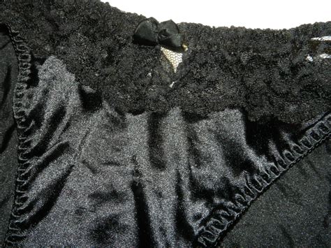 VTG DELICATES L Second Skin Hi Cut Bikini Panties Lac Gem