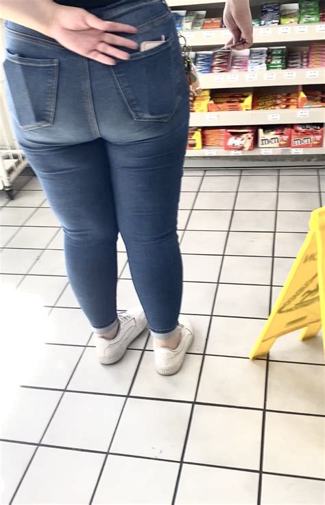 Thicc Af Lil Latina Babe In Tight Ass Jeans Oc Tight Jeans Forum