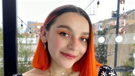 La youtuber Sofía Castro enamora en bikini tropical ideal para lucirse