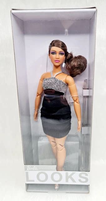 MATTEL BARBIE SIGNATURE Barbie Looks Doll Curvy Brunette 12 2022 HBX95 2 75 00