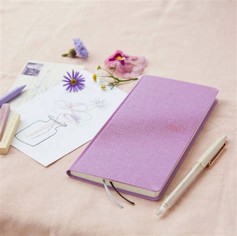 Hobonichi Weeks Book English January Colors Light Purple