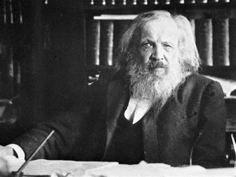 Зачем Менделеев смешивал спирт с водой на самом деле - Русская семерка