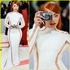 Ice Spice Carries Bedazzled Camera With Her While Making Her Met Gala