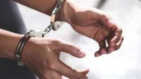 Lesbian Couple Ties Knot After Divorcing Husband In Kolkata