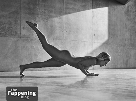 Julie Ertz Nude Sexy Collection 20 Photos TheFappening