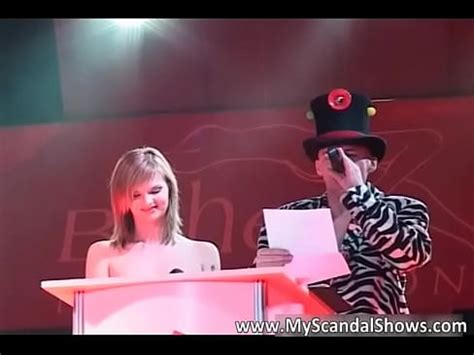 Sexy Brunette Babe Receive Award XVIDEOS