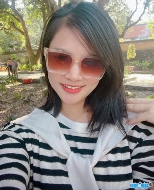 Hot Girl Ph M Kh Nh Linh