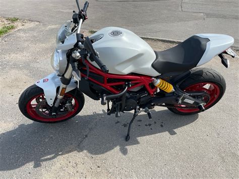 Купить б у Ducati Monster инжектор передач в Санкт Петербурге белый naked bike года