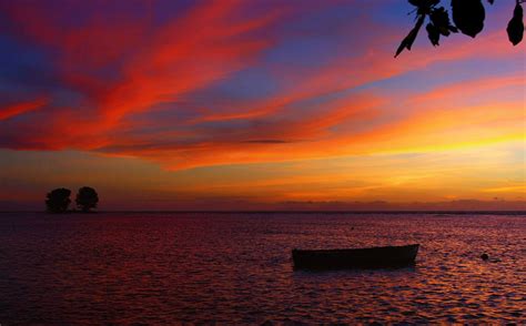 Tropical Sunset - La Digue by Laura-B-R on DeviantArt