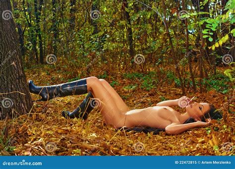 Natural Nude Beauty Posing Outside In The Nature Stock Image Image Of Adult Fresh 22472815