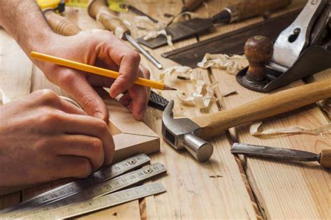 Difference Between a Joiner and a Carpenter - Expert Advice