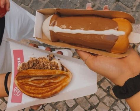 La Putaria doceria faz sucesso em Lisboa crepes em formato de pênis e vagina