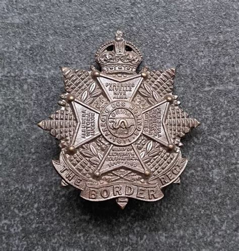 Genuine Lincolnshire Regiment Officers Bronze Gaunt Tablet Cap Badge £