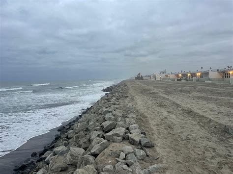 Como ilegal califica CCE construcción de muro en playa de Rosarito