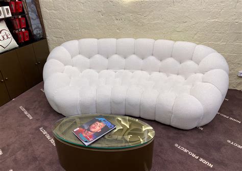 As Es Nude Project Por Dentro La Tienda Que Acumula Colas Diarias En Barcelona