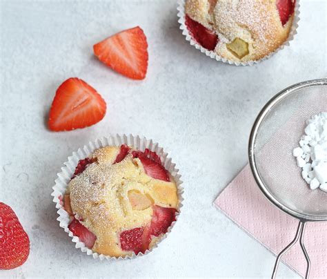 Saftiges Rezept Erdbeer Rhabarber Muffins Rheinhessenliebe