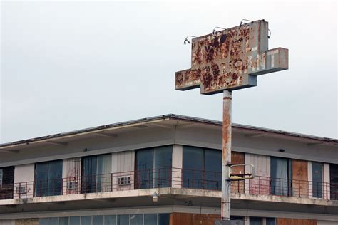 Why is Cotulla Full of Empty Hotels? | Meanwhile, in Small Town Texas