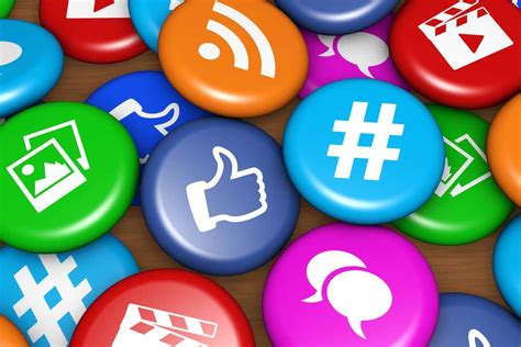 Teaching Leadership And The Example Of Facebook